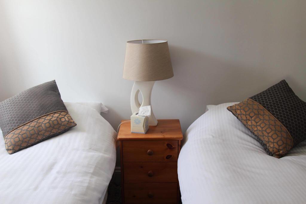 The Waggon And Horses Hotell Great Yeldham Exteriör bild